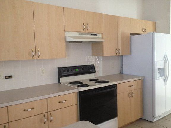2nd image of 1099 W Bannister Dr