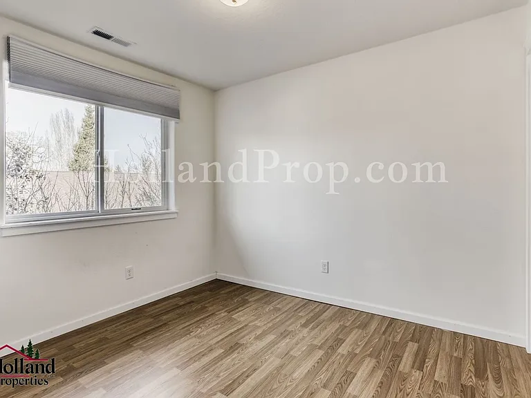 2327 Turnbull Ct — Photo 10