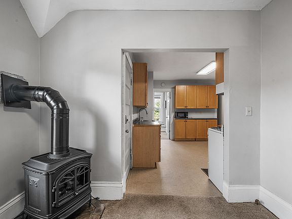 2nd image of 909 E River Pkwy #2