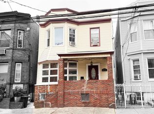 6013 Buchanan Pl, West New York, NJ 07093