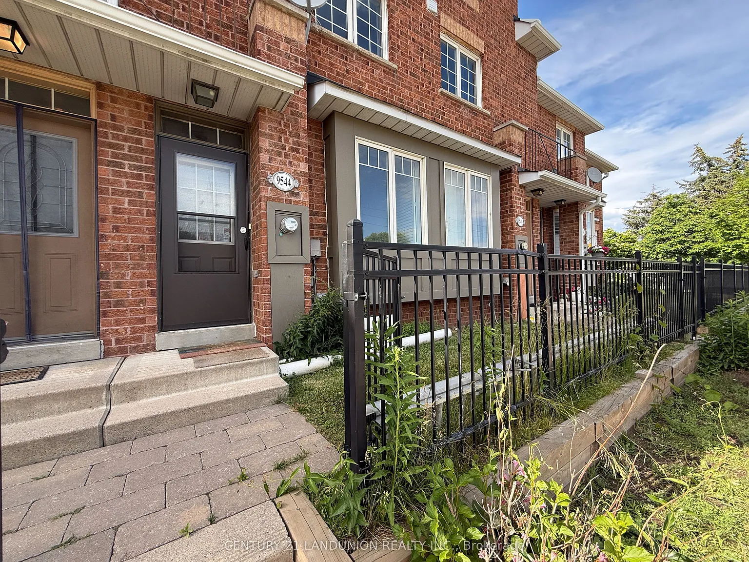 3 bed, $2,850 — Photo 2