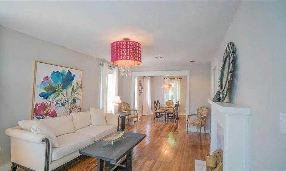 1637 NW 11th St