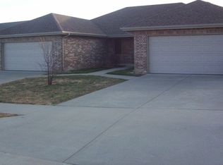 1322 W Sackett St, Springfield, MO 65807