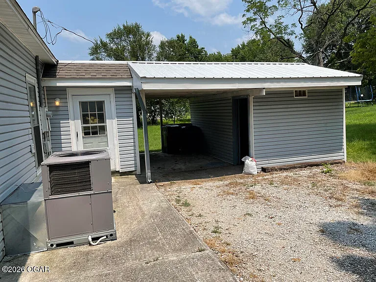 1417 Crow St — Photo 6