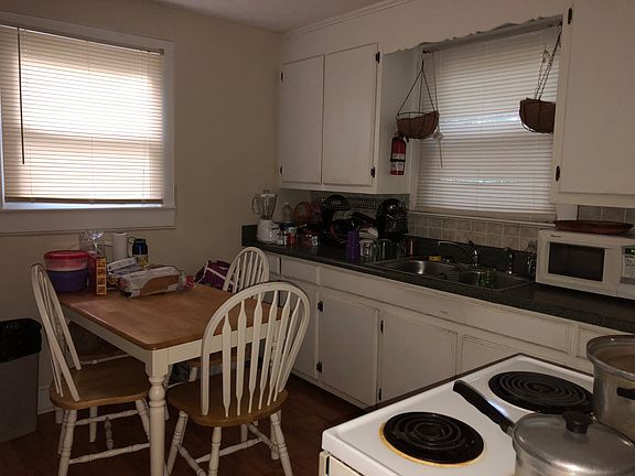 3rd image of 106 Burgess Ave