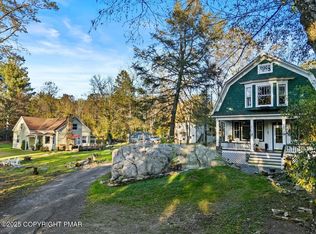 3 Stone Tree Dr, Canadensis, PA 18325