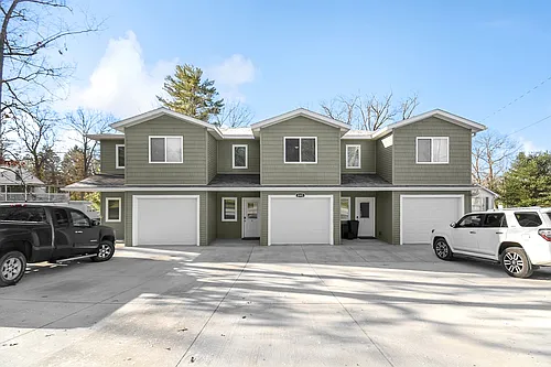 372 Rose Ln #A Photo 1