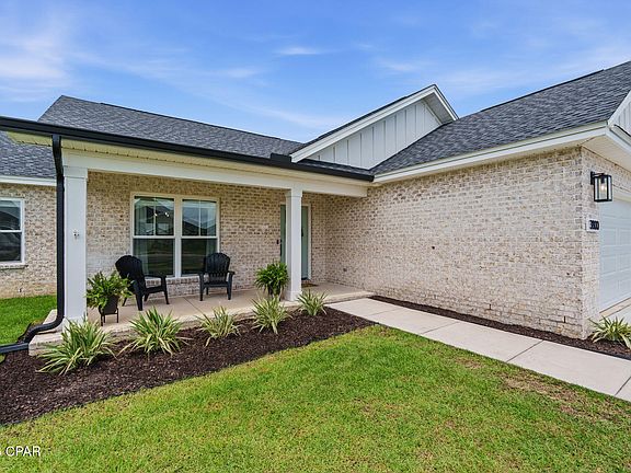 4th image of 3800 Redbud Way