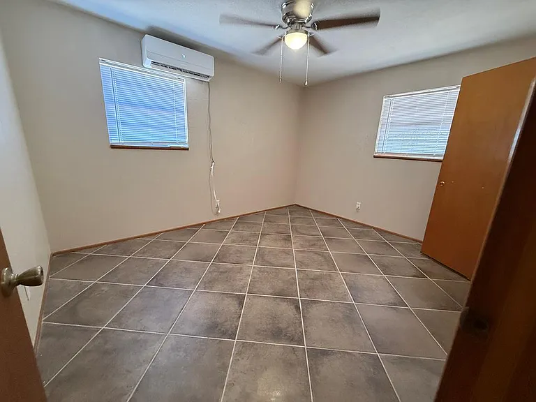1314 Mesquite St — Photo 13