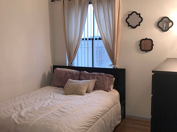 5th image of 15 S Bank St #4088