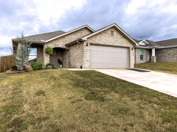 5909 NW Silas St, Bentonville, AR 72713