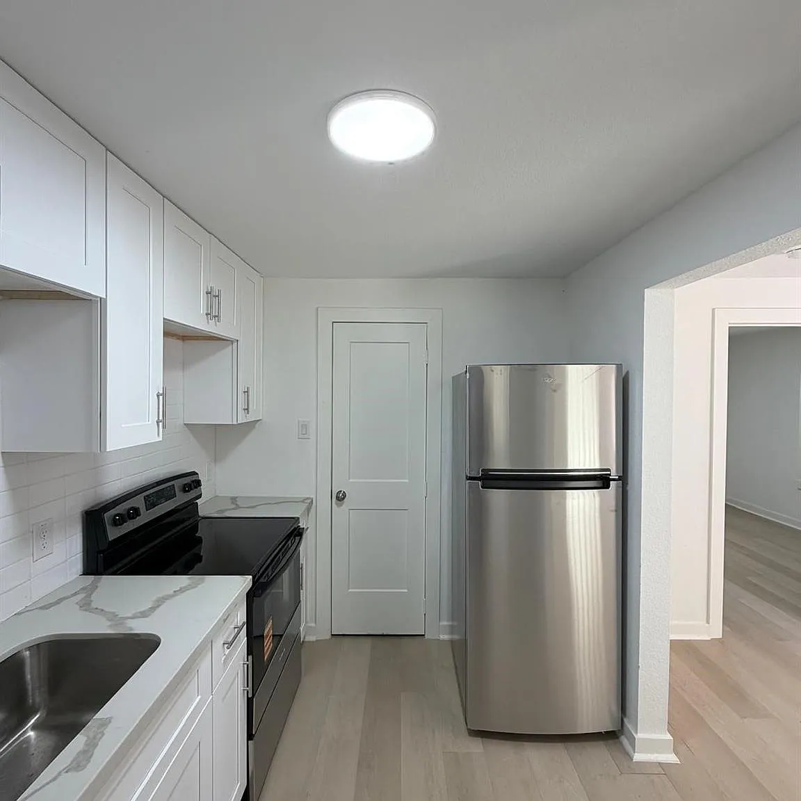 1 bed, 1.0 bath, $800 — Photo 4