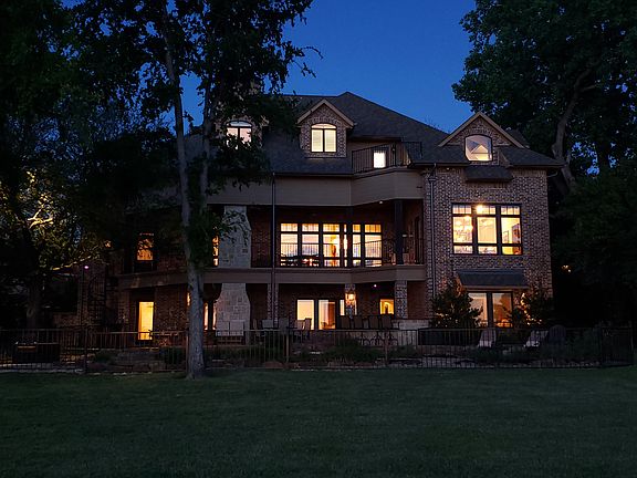 4th image of 11124 Windjammer Dr