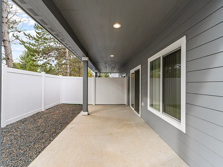 Birkdale Commons — Photo 103