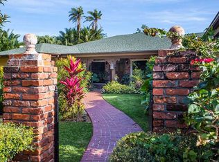 516 River Dr, Vero Beach, FL 32963
