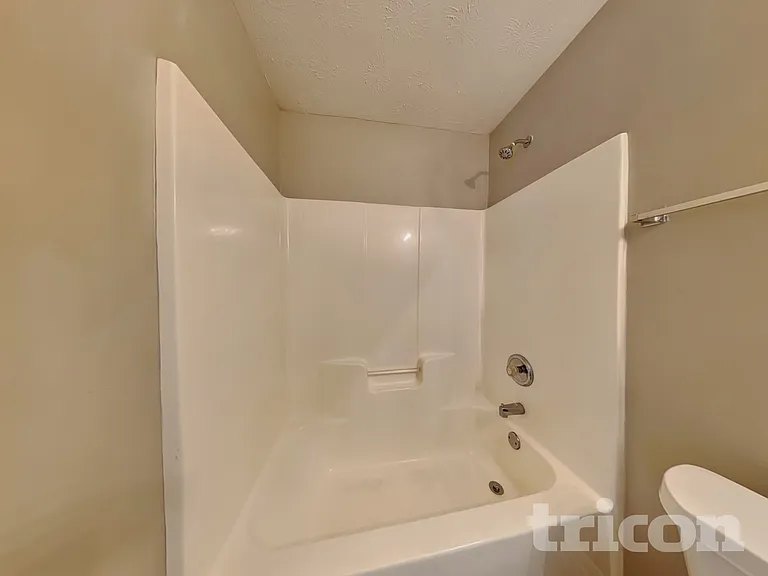 517 Cathedral Dr — Photo 10