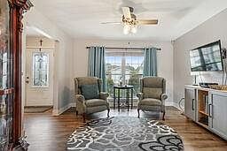 3rd image of 1052 Kingsway Dr E