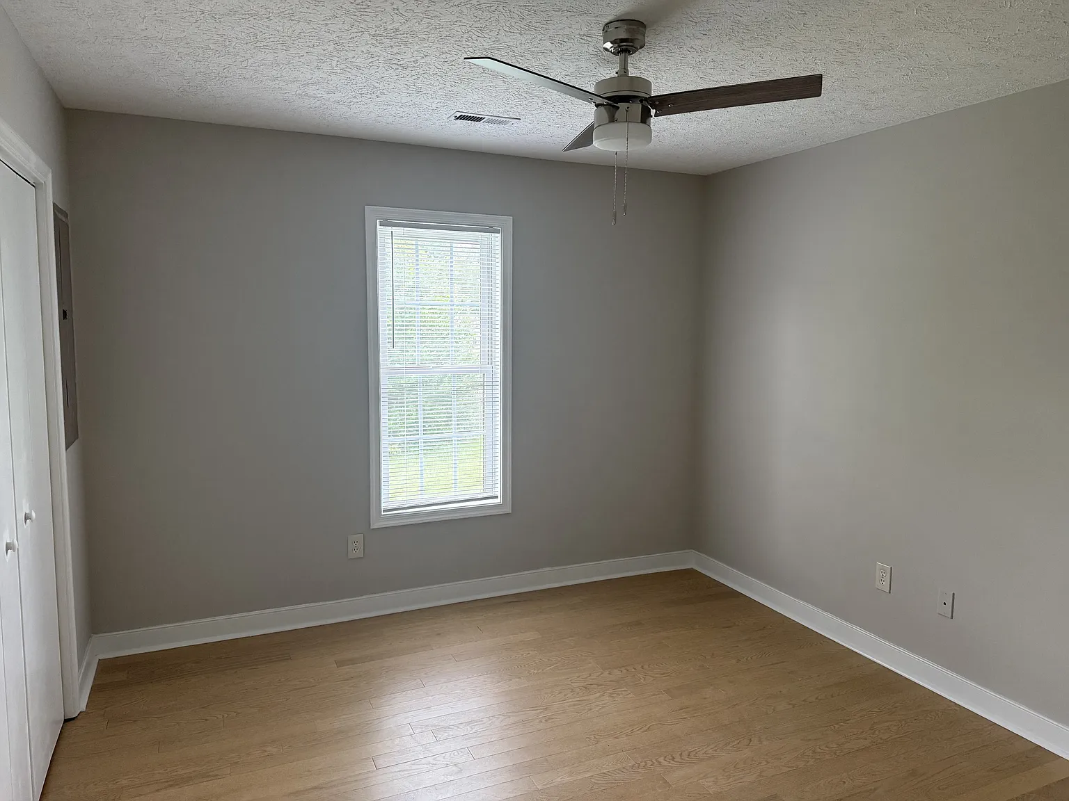 108 North Mapleleaf Avenue - 1 — Photo 4