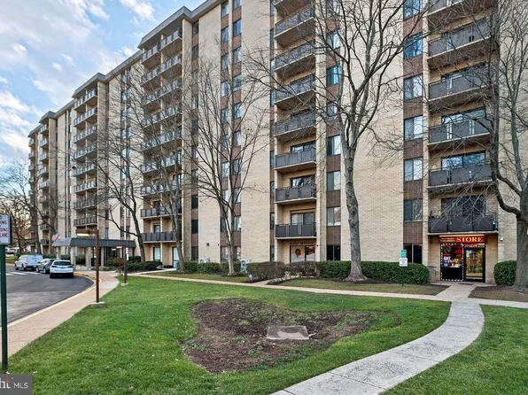 3100 S Manchester St APT 809, Falls Church, VA 22044