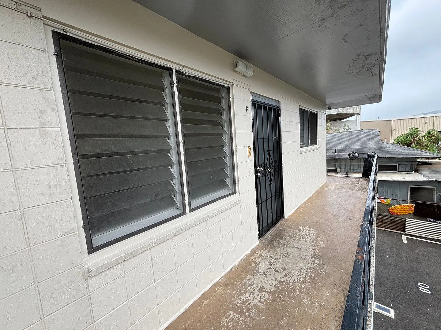 918 Hikina Ln — Photo 2
