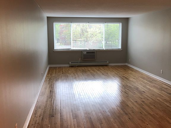 4th image of 2700 44th St W #302