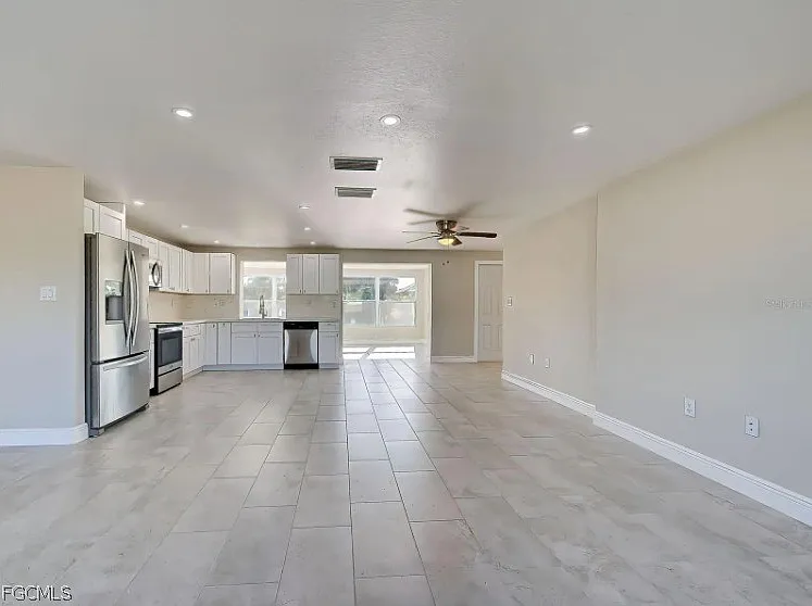 4342 Ewing Cir — Photo 11