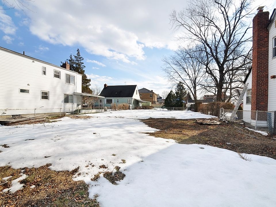 1st image of 8612 157th Ave