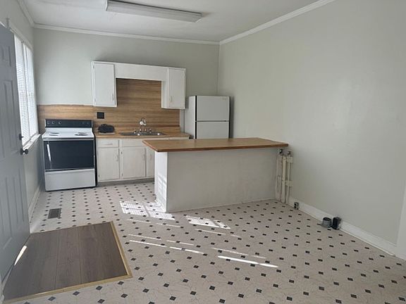 3rd image of 303 Park Ave Unit B