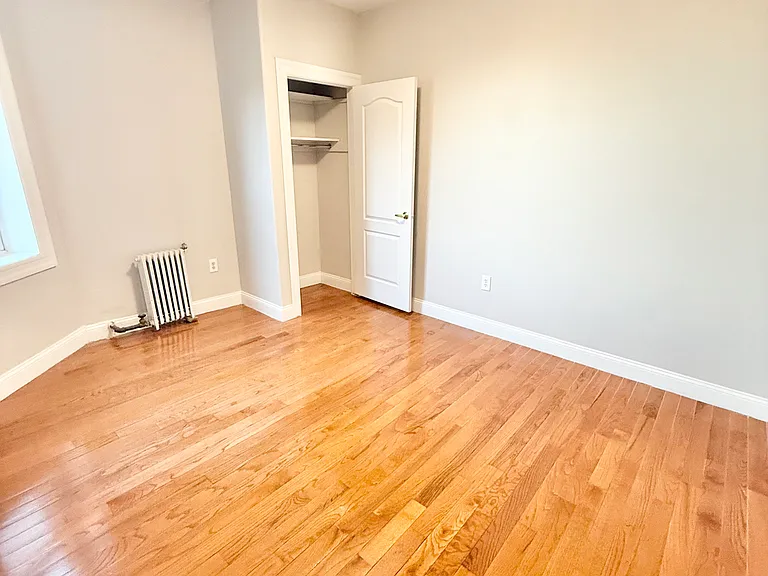 402 53rd St #25 — Photo 6