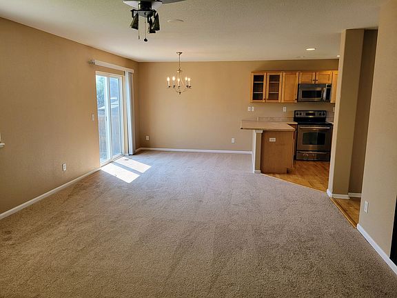 4th image of 1849 Capital Dr