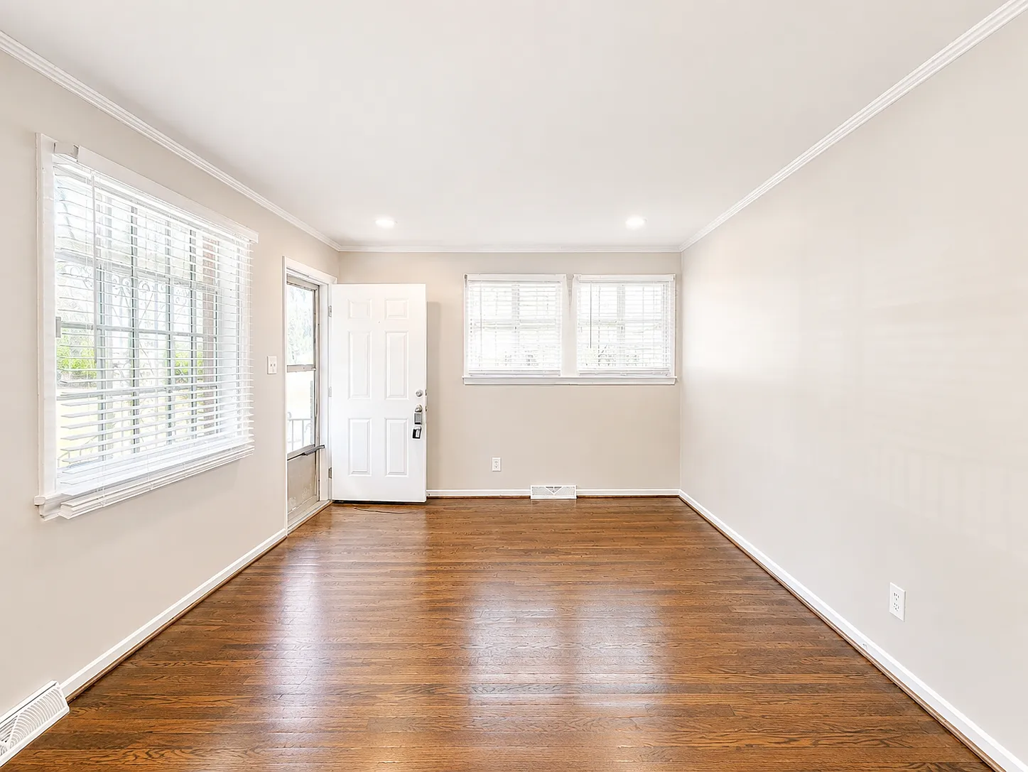 2 bed, 672 sqft, $1,500 — Photo 3