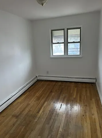3 bed, 1.0 bath, $3,811 — Photo 2