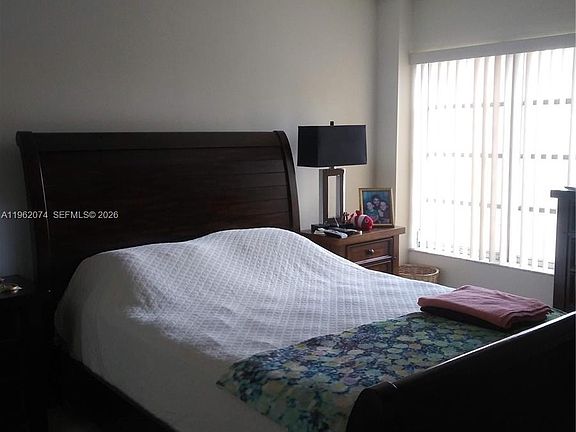 5th image of 4172 Inverrary Dr APT 310