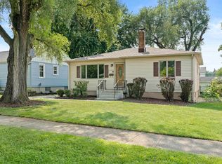 8132 Harrison Ave, Munster, IN 46321