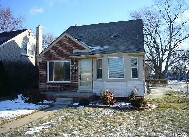 1st image of 3451 Westwood St