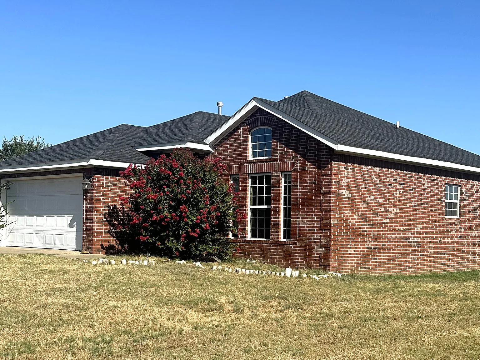 4 bed, 1583 sqft, $1,757 — Photo 1