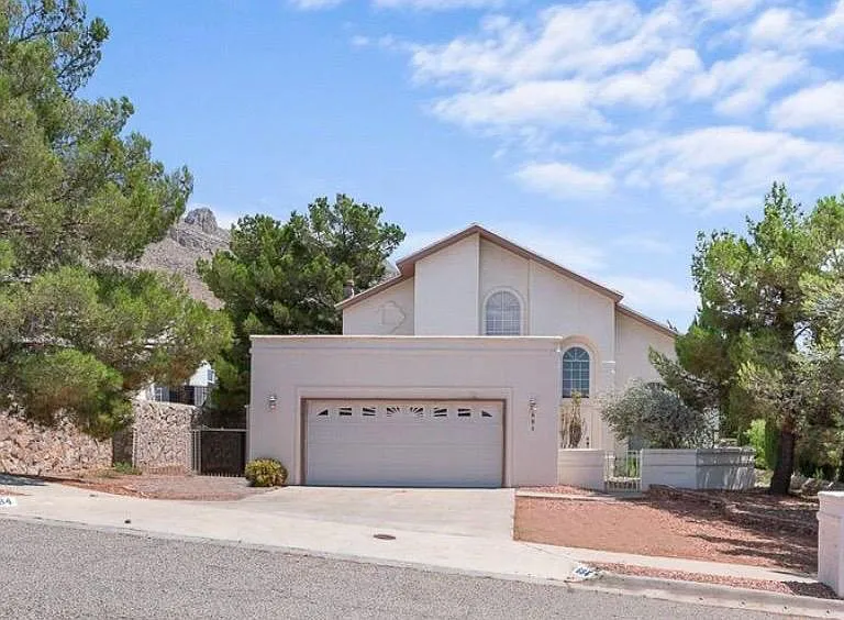 684 Moondale Dr — Photo 1