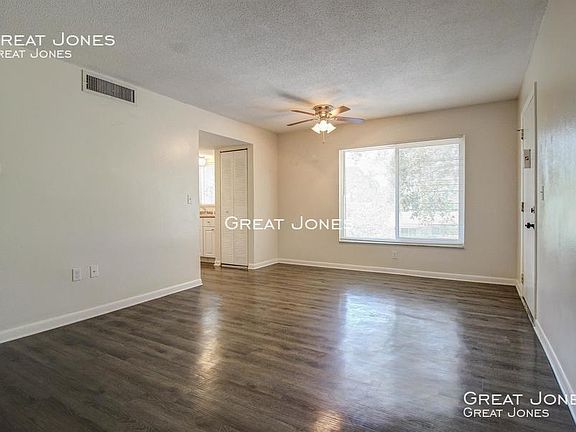5th image of 2828 Clinton St S APT 4