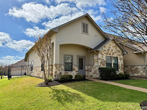 3828 Blackhawk Ln Photo 1