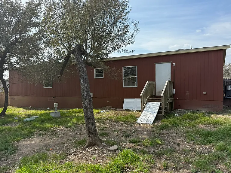 112 Calvary — Photo 9