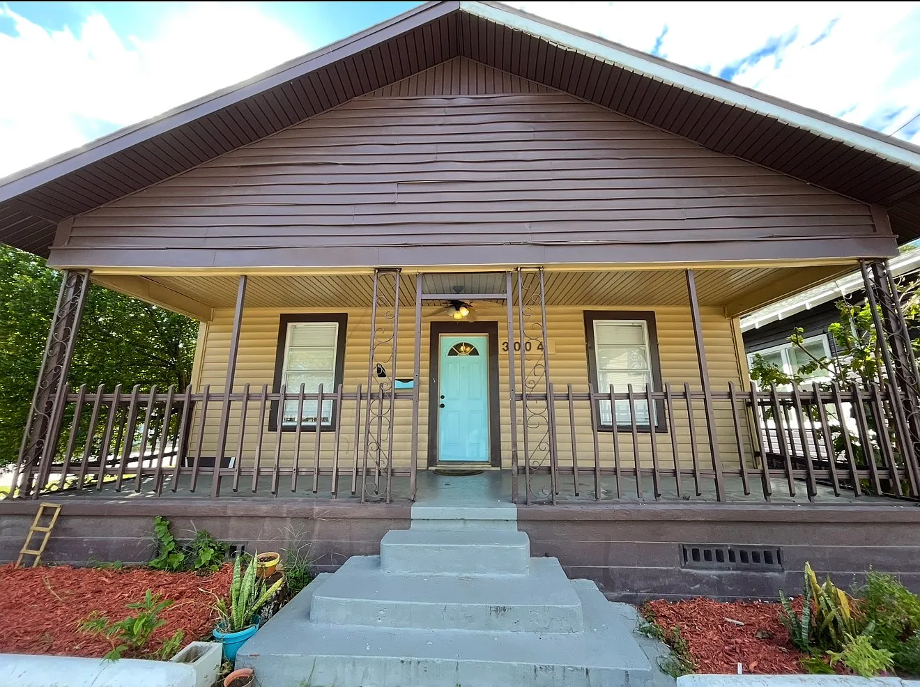 3 bed, 1198 sqft, $1,990 — Photo 1