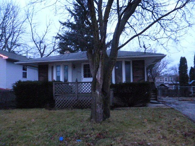 1st image of 1315 Elm Ave