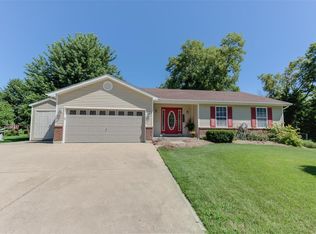 357 Fourbush Ct, Winfield, MO 63389