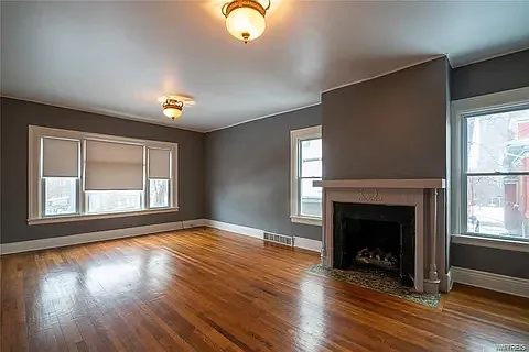 3 bed, 1900 sqft, $2,250 — Photo 4