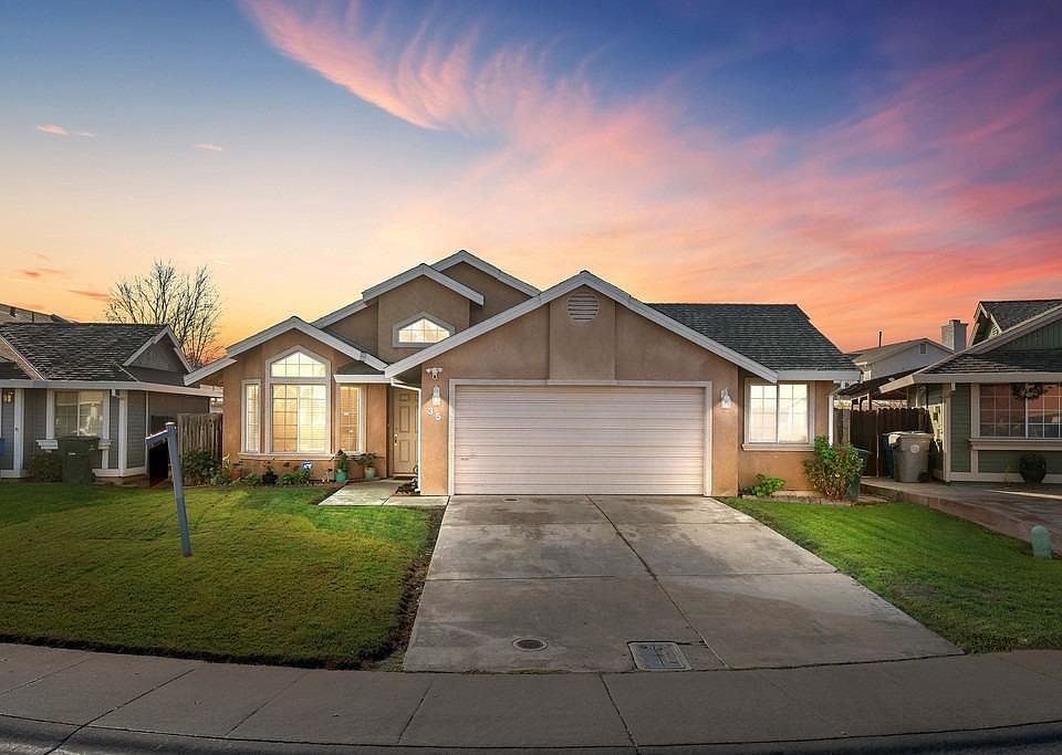 1st image of 35 Tajero Ct