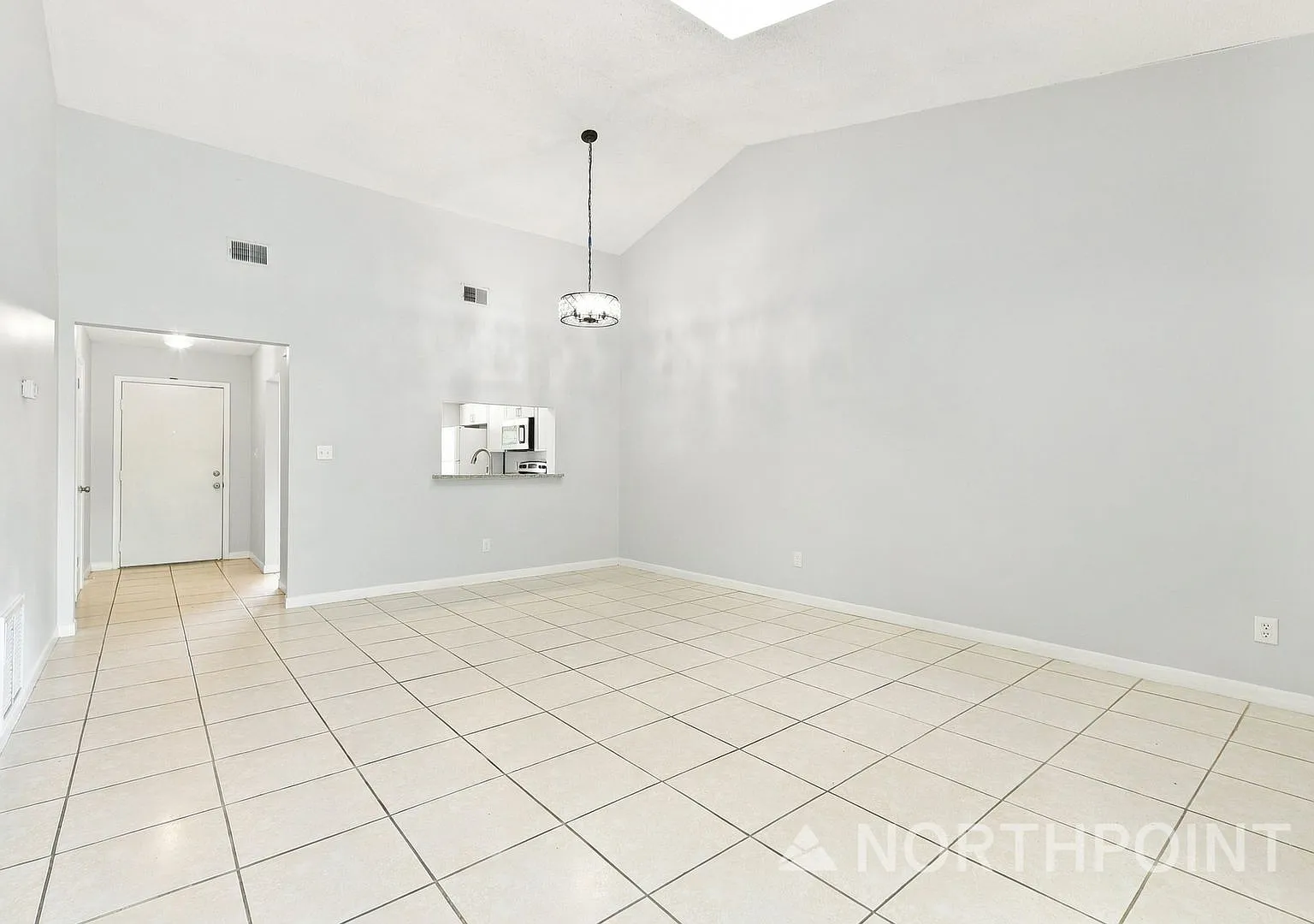 2-Bedroom, 2 Condominium for Rent in Orlando, FL| Large Patio & Modern Kitchen — Photo 4