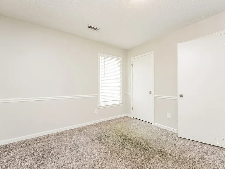 465 Rosehill Dr — Photo 12