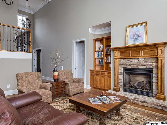 4th image of 2987 Hampton Cove Way SE