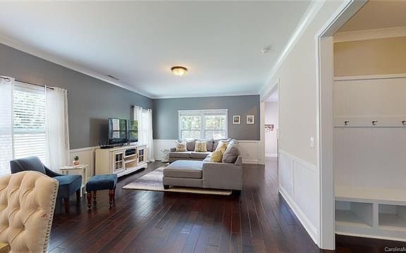 5th image of 1228 Jasmine Dr