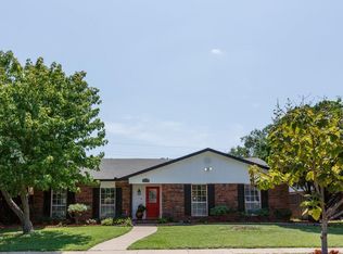 2814 High Plateau Dr, Garland, TX 75044